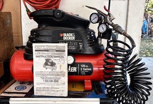 lot 238H image: G - Black & Decker Firestorm FSCP200 2-Gallon Oil-Free Air Compressor