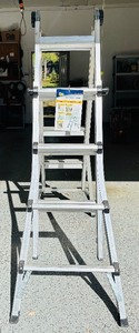 lot 289H image: G - Cosco All In One Aluminum Ladder Model 20-117TIAS 300 lb Capacity