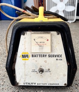 lot 293H image: G - Vintage NAPA Battery Service Utility Charger Model 85-135