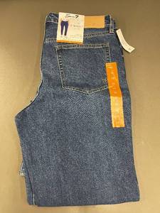lot 138 image: Seven7 Slim Straight Jean High Rise Size 12