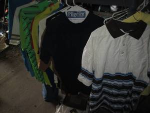 lot 17 image: Mens casual clothing in a variety ...