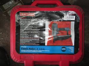 lot 33 image: Craftsman pneumatic finishing naile...