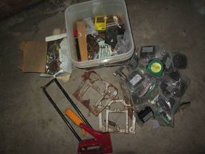 lot 73 image: Heavy duty staple gun, assorted tap...