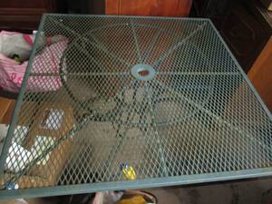 lot 83 image: Square Green metal grate style outd...