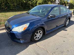 lot 2 image: 2010 Subaru Legacy AWD