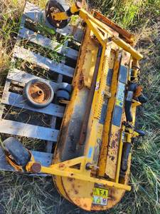 lot 18 image: Walker Mower Deck - 56