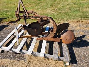 lot 44 image: Used Two-Bottom Moldboard Plow Farm Attachment