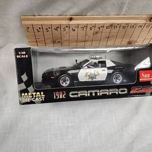 lot 12 image: 118 1982 Camaro Z-28 CA Highway Patrol