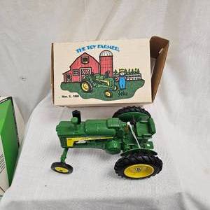 lot 79 image: 116 John Deere 630