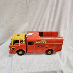 lot 85 image: Vintage Ny-Lint Lineman Truck