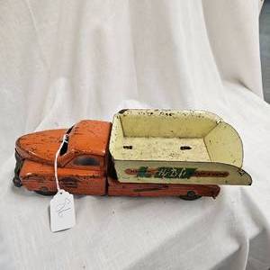 lot 86 image: Vintage Sand Loader and Buddy L Scoop and Dump