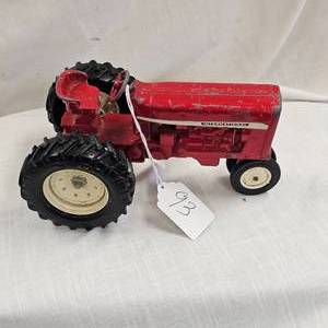 lot 93 image: Vintage International Tractor 116