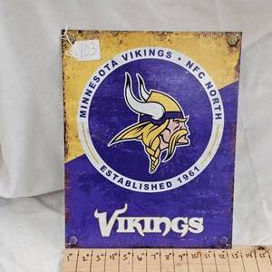 lot 103 image: 16x12 MN Vikings Metal Sign