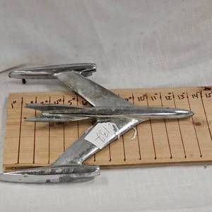 lot 132 image: 1953 or 54 Mercury or Oldsmobile Jet Metal Hood Ornament