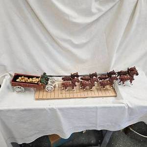 lot 149 image: Vintage Cast Budweiser Clydesdale Wagon and Horses, complete