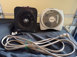 lot 117 image: Holmes & Vornado HeaterFans With Power Cord