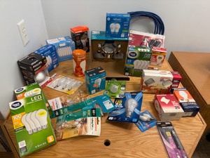 lot 132 image: More Light Bulbs