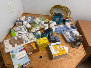 lot 131 image: Light Bulb Collection