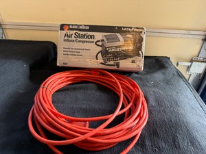 lot 116 image: Air Station InflatorCompressor & Power Cord