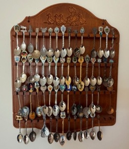 lot 31 image: Traveling Spoon Collection