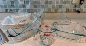 lot 45 image: Pyrex Baking Collection