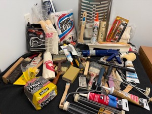 lot 137 image: Painting Supplies