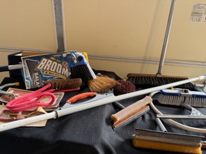 lot 145 image: Garage Cleaning & Window Washing Supplies With Extension Pole