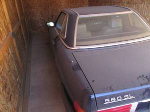 lot 1 image: 1988 Mercedes 560 SL, needs 100 amp batt...