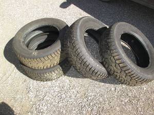 lot 93 image: Set of 20565 R15 with good tread...