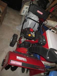 lot 95 image: Craftsman snowblower with pull and ...