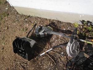 lot 102 image: Ryobi 16 Trimmer plus click link a...