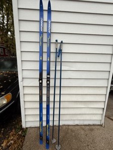lot 148 image: Atomic Supercap Light & Exel Country Skis & Poles