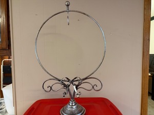 lot 142 image: Unique Metal Plant Hanger