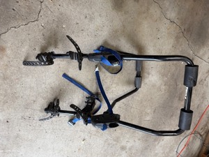 lot 102 image: Thule Bicycle Rack