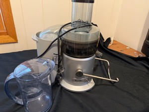 lot 116 image: Brevill Juice Fountain