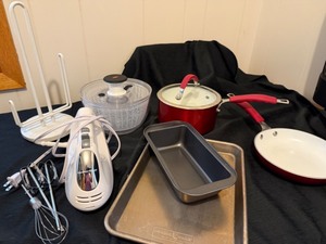 lot 118 image: Nordic Ware Pan, Hamilton Beach Mixes, Salad Spinner, Bella Pans & Paper towel Holder