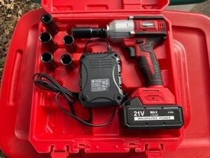 lot 17 image: Aoben Brushless Power Impact Wrench Kit