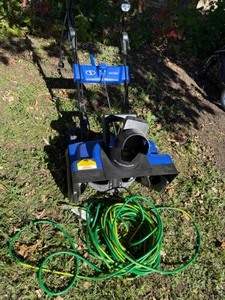 lot 27 image: Snowjoe 21 15 Amp Electric Snow Thrower with Power Cord
