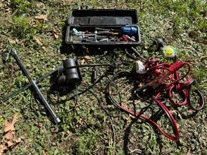 lot 89 image: Car Care Kit--Jumper Cables