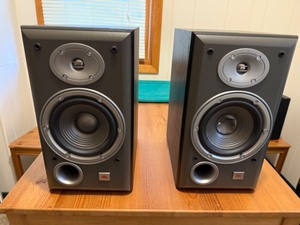 lot 10 image: Northridge JBL E-30 Speakers