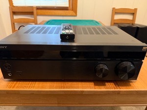 lot 11 image: Sony Receiver with Remote Model STR-DH190