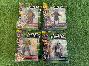 lot 33 image: TMNT - Raphael, Donatello, Michelangelo & The Shredder