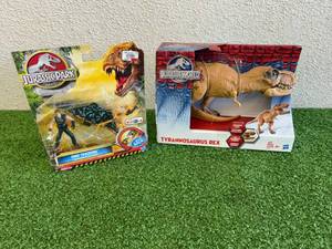lot 38 image: Jurassic Park Dino Trackers & Jurassic World Tyrannosaurus Rex