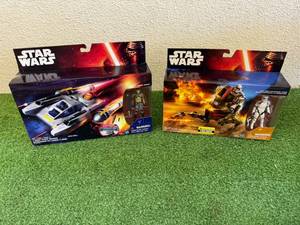 lot 69 image: Star Wars Y-Wing Scout Bomber & Assault Walker