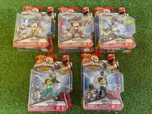 lot 156 image: Power Rangers Figures