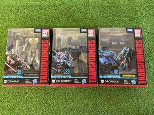 lot 167 image: Transformers Studio Series Cogman, KSI Sentry & Dropkick