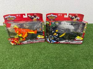lot 226 image: Power Rangers Oviraptor Zord with Charger & Pachy Zord with Charger