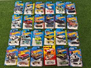 lot 241 image: 24 Hot Wheels