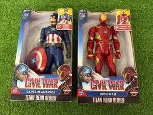lot 254 image: Captain America Civil War Titan Hero Series Captain America & Iron Man