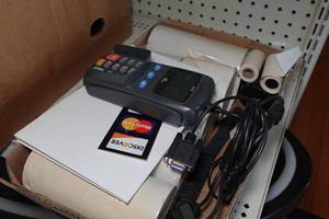 lot 424 image: Credit Card Reader with Paper